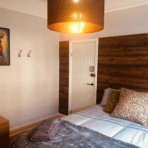 Double Room Private External Bathroom